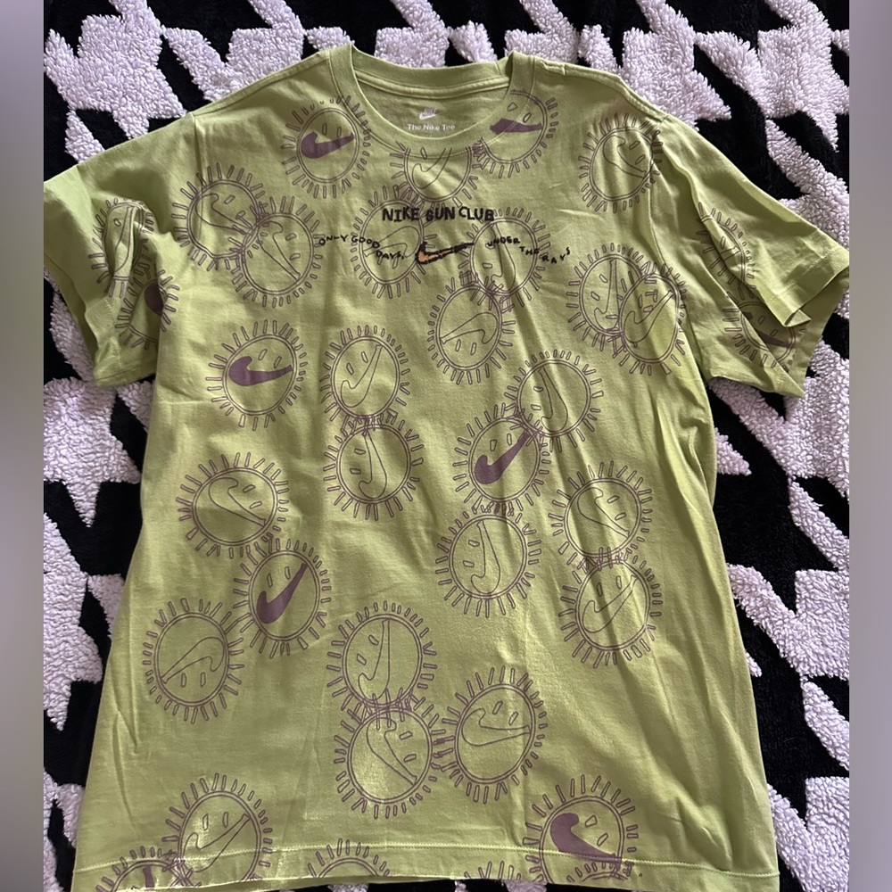 Nike t-shirt